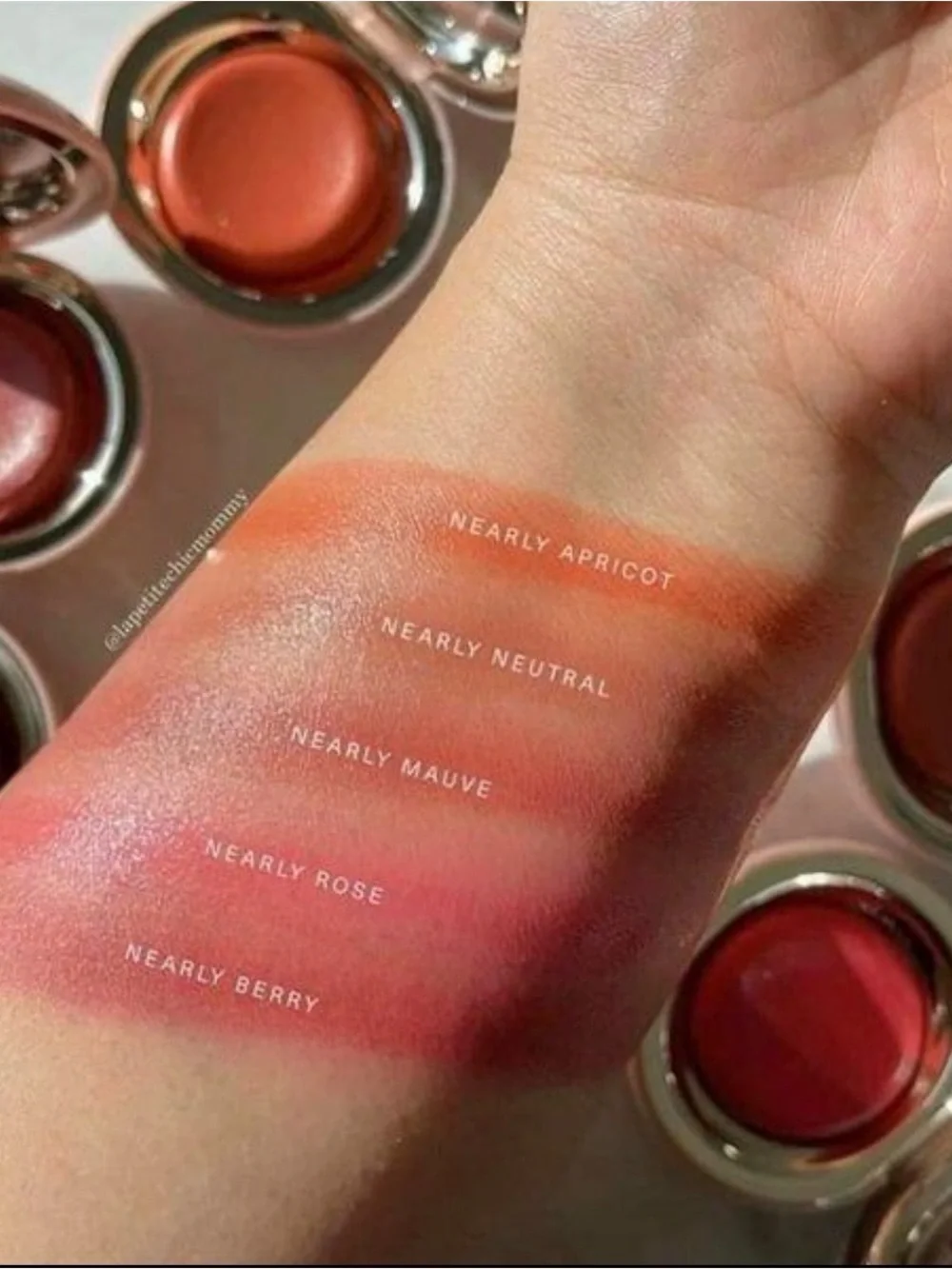 Rare Beauty Stay Vulnerable Melting Blush – Nearly Apricot – 5 g